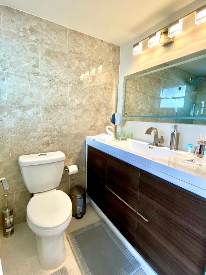 Modern Waterfront Apartment With Miami Skyline View, Free Parking 5 Mins Drive To Miami Beach Exterior foto
